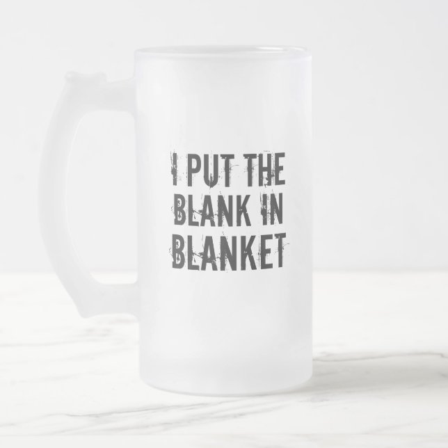 Caneca De Cerveja Vidro Jateado vazio no cobertor (Esquerda)