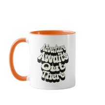 Caneca de Citação de Viagem - Aventura Aguarda Lá
