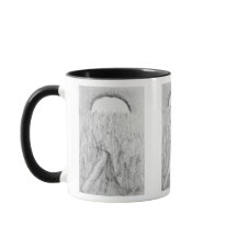 Caneca de estrada desenhada à mão e sempre-verdes