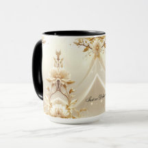 Caneca de Flores Brancas e Douradas