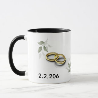 Caneca de iniciais personalizadas de casal com dat
