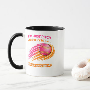 Caneca de Mãe de Softball – Do Primeiro Arremesso
