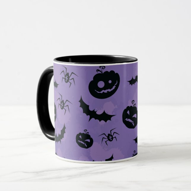 Caneca de Morcegos Aranhas de Halloween Roxa (Frente Esquerda)