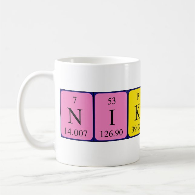 Caneca de nome de mesa periódica Nikolina (Esquerda)