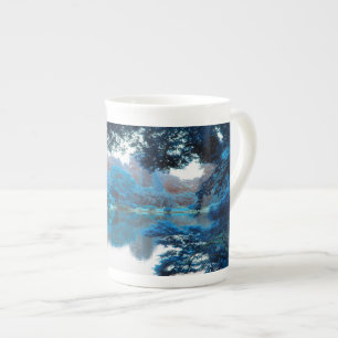 Caneca De Porcelana A cor azul efetuou a natureza legal, original,