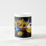 Caneca De Porcelana A feliz estrela Chanucá de David do SlipperyJoe me<br><div class="desc">Feliz Chanucá Estrela de David,  de SlipperyJoe,  menorah velas coloridas Celebração Suganiyah judaica traçada Hebraico Chanukah sonha os tradicionais telhados de girar dons decorações religiões judaísmo religião donut artístico jelly em pó açúcar</div>