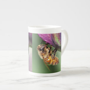Caneca De Porcelana Abelha Felpudo Queda