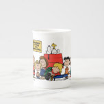 Caneca De Porcelana Amendoins | Felicidade é ser uma das gangues<br><div class="desc">A felicidade é, de fato, parte da gangue dos amendoins, como mostra a amada banda desenhada e suas várias adaptações. Os personagens amendoins, apesar de suas falhas e lutas, encontram alegria em suas amizades e experiências compartilhadas.</div>