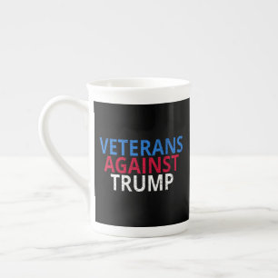 Caneca De Porcelana Anti-Trump - Veteranos Contra Trump