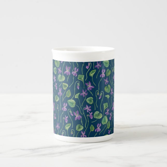 Caneca De Porcelana Aquarela violetas em azul (Frente)