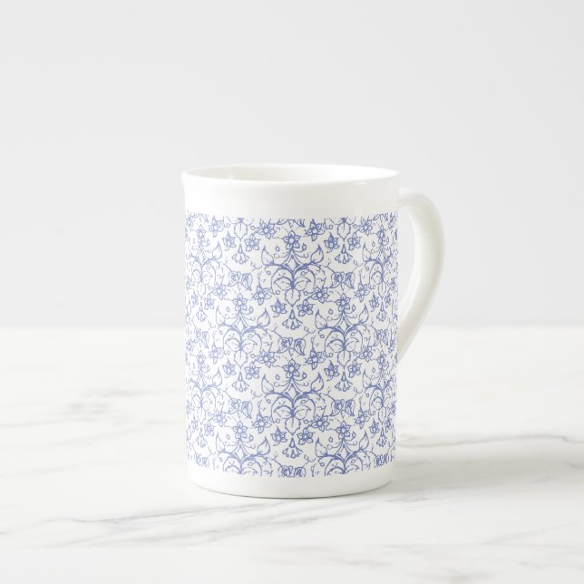 Caneca De Porcelana Azul Periwinkle Personalizado no Floral Decorativo (Frente Esquerda)