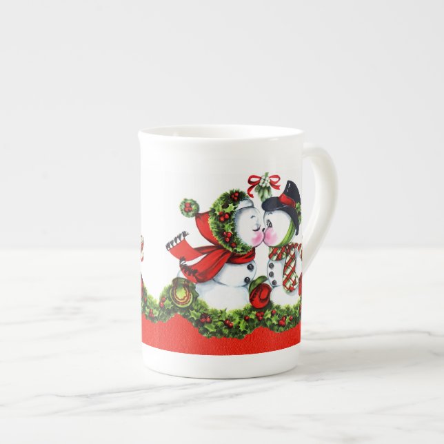 Caneca De Porcelana Beijando o casal do boneco de neve (Frente Esquerda)