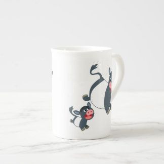 Caneca De Porcelana Bela Cartoon de Brincadeira Abaixo Vaca Galloway e
