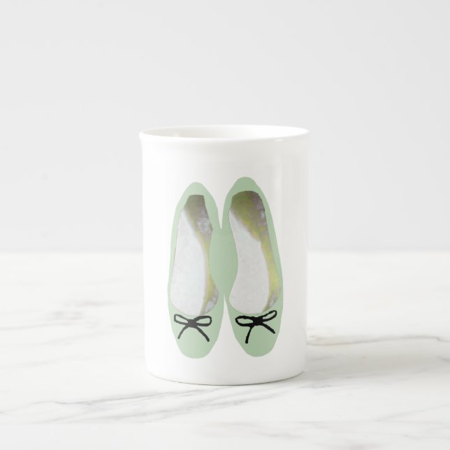 Caneca De Porcelana Calçados verdes (Frente)