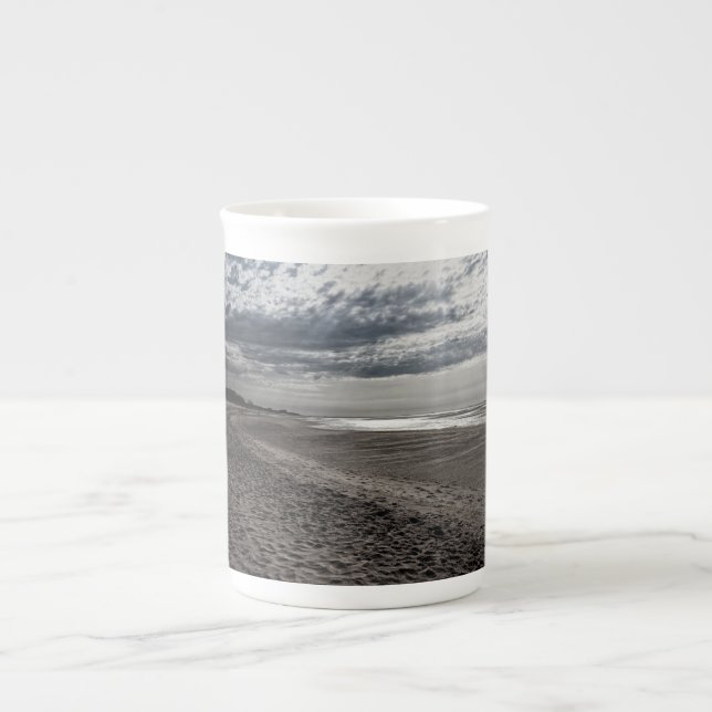 Caneca De Porcelana Cloudy beach at the North Sea (Frente)