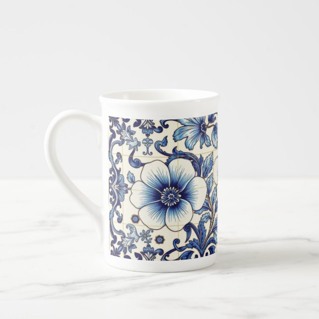 Caneca de Porcelana com Desenho de Azulejo (Esquerda)