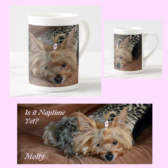 Caneca De Porcelana Cute Little Sleepy Yorkshire Terrier Puppy (Criador carregado)