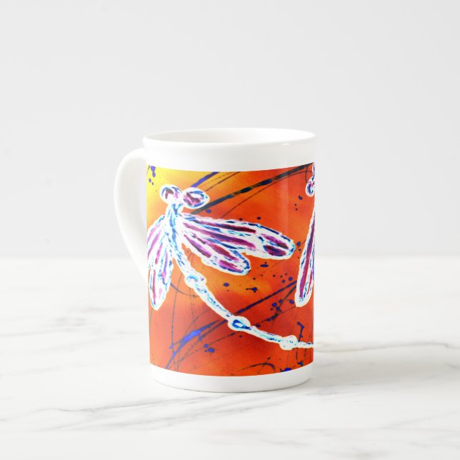 Caneca De Porcelana Dança da Libélula do Outback (Frente Esquerda)