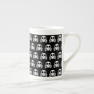 Caneca De Porcelana Desenho de Caveira Pirata