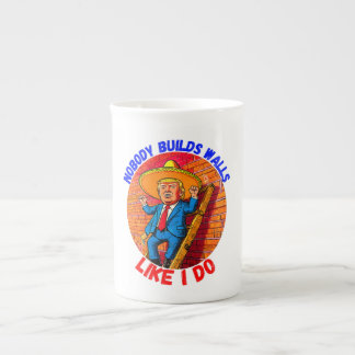 CANECA DE PORCELANA DONALD TRUMP- NINGUÉM CONSTRUI PAREDES COMO EU.