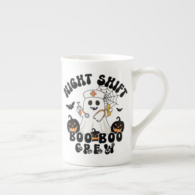 Caneca De Porcelana Enfermeira do turno da noite Mug - BOO BOO Crew Gh (Direita)