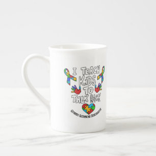 Caneca De Porcelana Ensino As Crianças A Falarem De Volta Na Terapia 