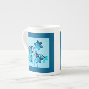 Caneca De Porcelana Esboço de Dayllírios - Cobalto e Azul-Céu