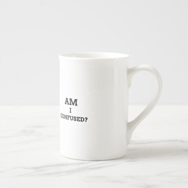 Caneca De Porcelana Estou confuso (Direita)