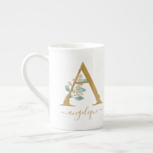 Caneca De Porcelana Eucalyptus Greenerescência Monograma Dourado com