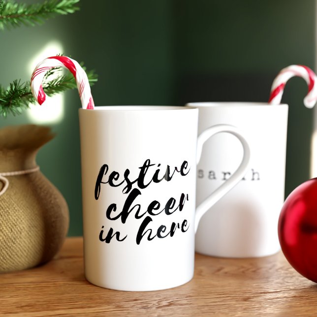 Caneca De Porcelana Feliz Natal Aqui Osso China Osso Mug (Festive Cheer in Here! Suitable for all your favorite winter drinks. Makes a lovely Christmas Gift!)