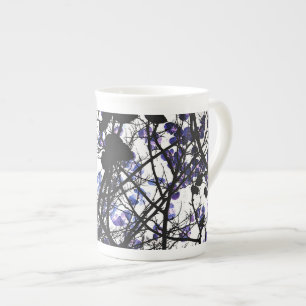 Caneca De Porcelana Flores azuis na arte digital do conceito da árvor