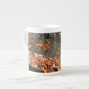 Caneca De Porcelana Folhas de Outono na Cachoeira I Fotografia de Outo