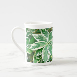 CANECA DE PORCELANA FOLHAS VEGETAIS/VERDES E BRANCAS/FOLHAS BONITO DE