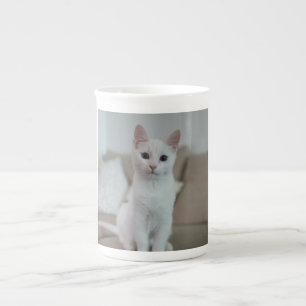 Caneca De Porcelana Gato branco   Zazzle_Growth.