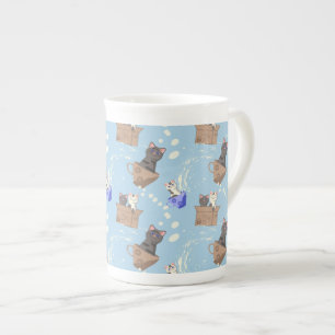 Caneca De Porcelana Gatos na caixa e leite cai em azul