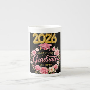 Caneca De Porcelana Graduada da Turma de 2026 Ela Conseguiu Floral Ros