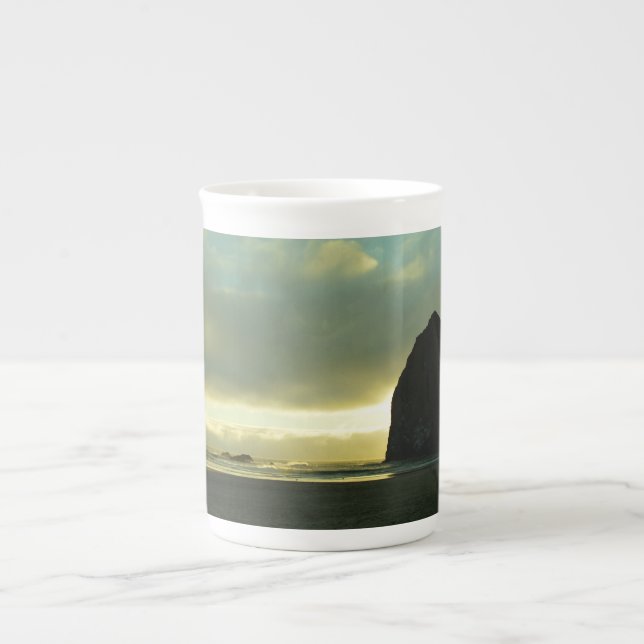 Caneca De Porcelana Haystack Rock, Cannon Beach Ou.Mug de Especialidad (Frente)