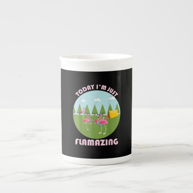 Caneca De Porcelana Hoje eu sou simplesmente Flamingo tocando guitarra (Frente)