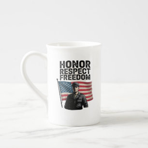 Caneca De Porcelana Honrando Heroes Veteran Day Design Patriótico