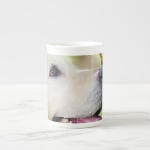 Caneca De Porcelana Labrador And Butterfly Throw Pillow