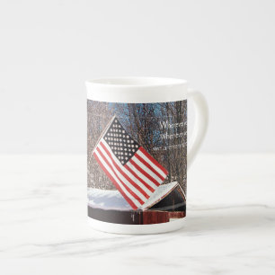 Caneca De Porcelana Lembretes Patrióticos do Barn Flag