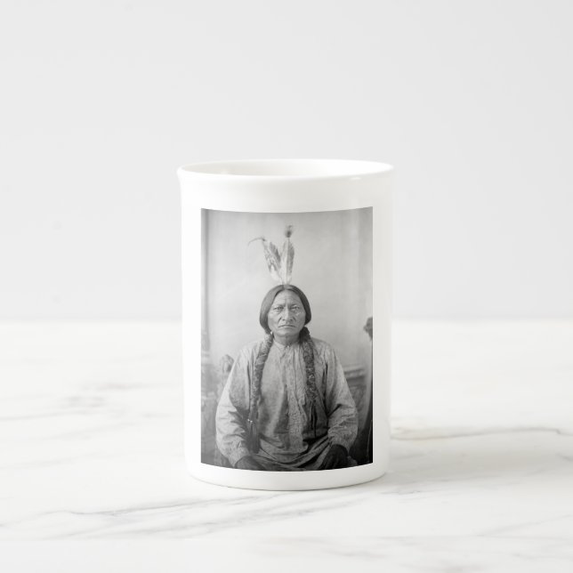 Caneca De Porcelana Líder da Lakota Sentando o Bull Índio Nativo Ameri (Frente)