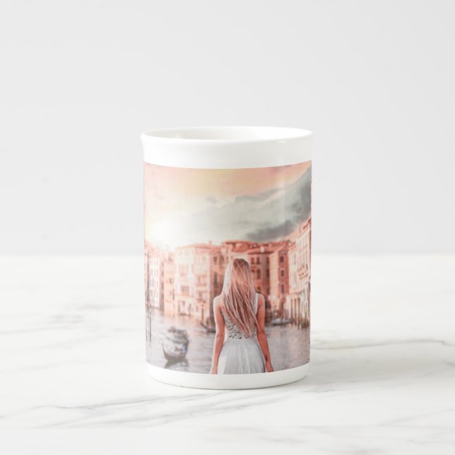Caneca De Porcelana Loira Em Veneza Romântica (Frente)