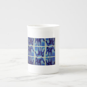 Caneca De Porcelana mão azul assustadora do yaei