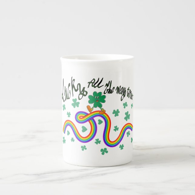 Caneca De Porcelana Mikitiez rua verde-trevo irlandês. (Frente)