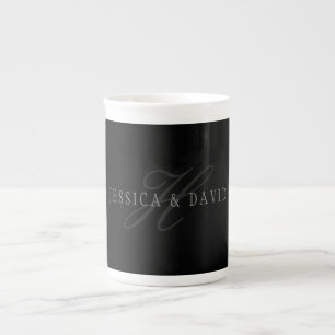 Caneca De Porcelana Monograma de Nomes e Sobrenome de Casais