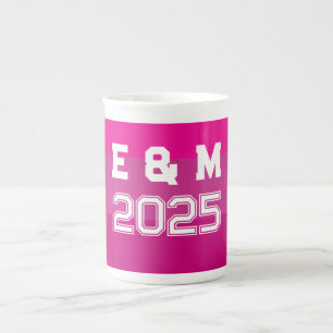 Caneca De Porcelana Monograma e anos personalizáveis