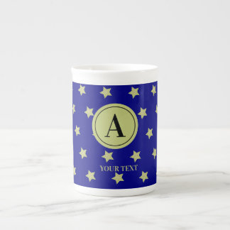 Caneca De Porcelana Monograma Elegante com Estrelas em Ouro e Azul
