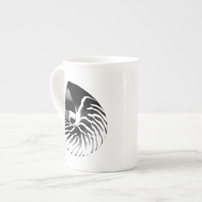 Caneca De Porcelana Nautilus shell - preto, cinza e branco (Frente Esquerda)