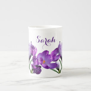 Caneca De Porcelana Nome de Sarah fofo crocus floral roxo